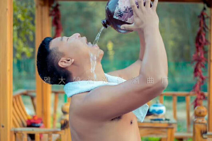 1-7愛好喝酒之人，因酒而歡，因酒而滿足.jpg