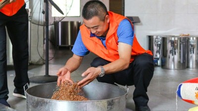 用熟料釀酒設(shè)備釀酒的前6個(gè)月，“醉”需釀酒技術(shù)指導(dǎo)