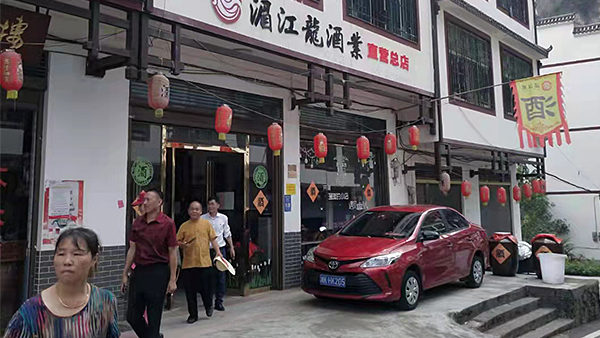 開一個小酒坊投入多少？新手開酒坊釀酒設(shè)備怎么選？